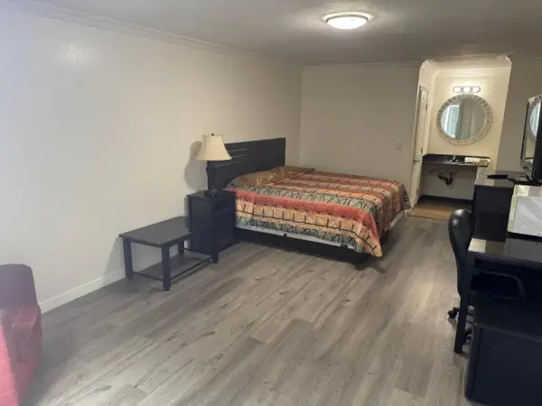 Vista Motel - Riverside 10